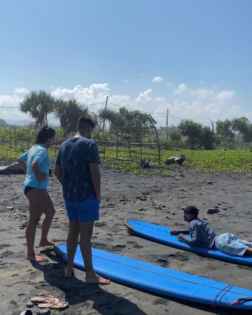 Medewi Good Vibes Stay&Surf Jembrana  Exterior photo