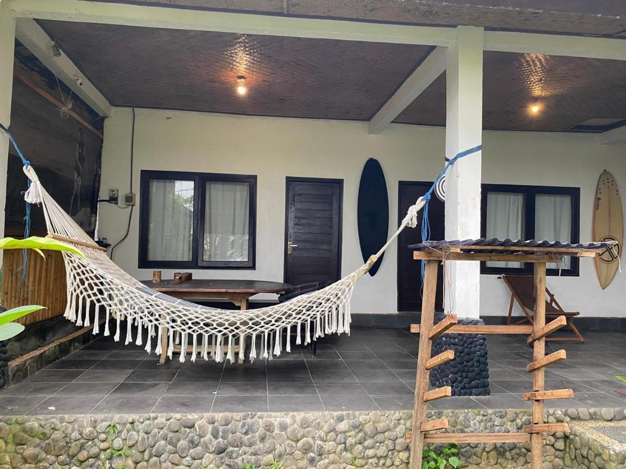 Medewi Good Vibes Stay&Surf Jembrana  Exterior photo